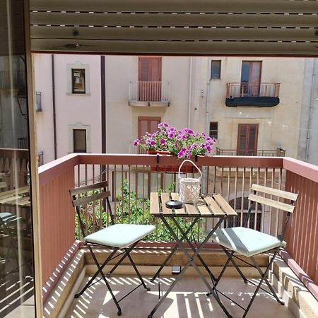 D&P Suites 1 Salemi Esterno foto